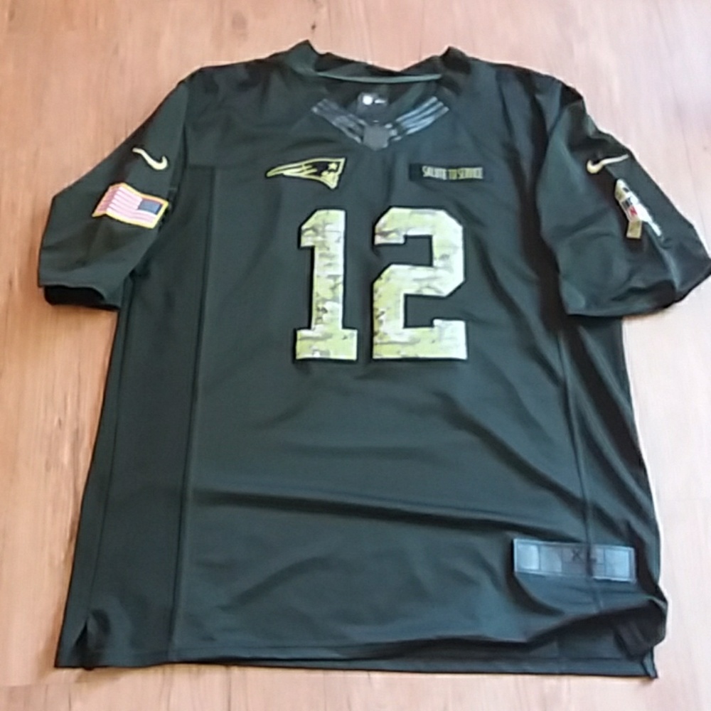 Tom Brady salute to service jersey